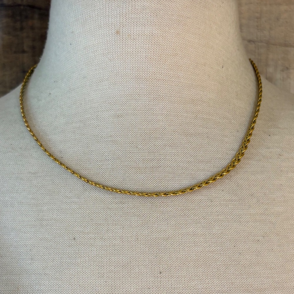 Gold Tone Wheat Chain Necklace 18 Inch Magnetic Clasp